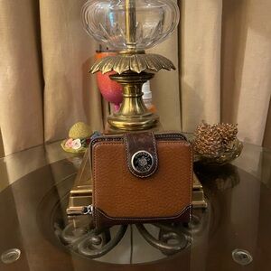 ❤️Sold❤️Dooney & Bourke please check all picture of condition